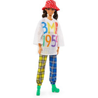 Кукла Барби Barbie BMR1959 Fully Poseable Fashion Doll Mesh T-Shirt, Plaid Joggers and Bucket Hat