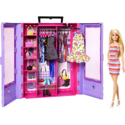 Игровой набор переносной шкаф чемодан с куклой Барби Barbie Fashionistas Ultimate Closet Portable with Doll