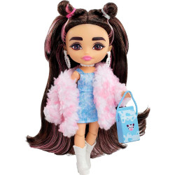 Кукла Барби Экстра Минис Модница в розовой пушистой шубке Barbie Extra Minis #9 Pink Faux Fur Coat, Brunette Hair